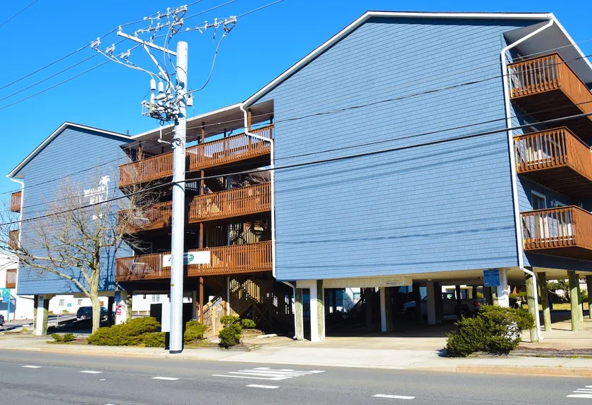 Blaire Isle 101N Condo - Image 1