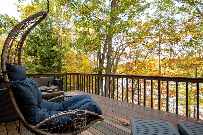 Lakefront Dreams:Hot Tub~Game RM~Firepit~Kayaks! - Image 1