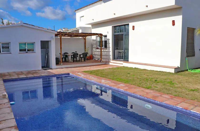 Newly built rural villa with swimming pool in Arco - Image 1