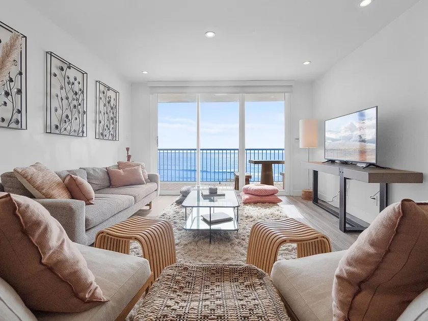 Sunset Cliffs Dream - Ocean Front Luxury Condo - Image 1