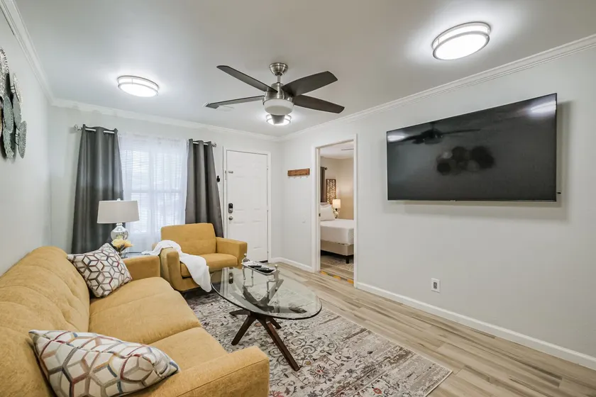 W 21st In The Heights - Image 1