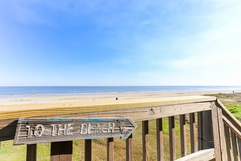 Steps to the Beach-Endless Views, pet friendly - Image 1