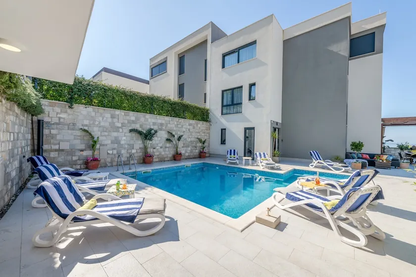 Luxury villa Blue Sky, private pool, breakfast - Image 1