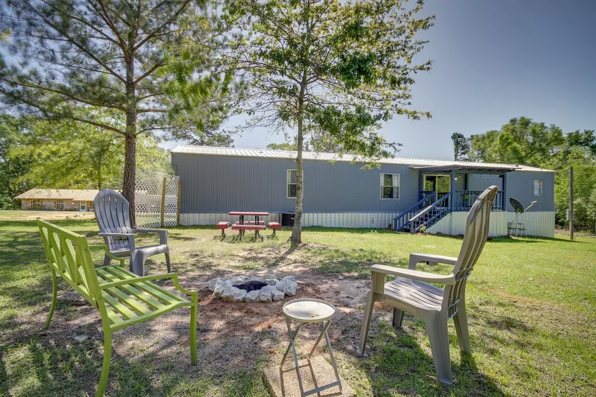 Fire Pit + Deck: Peaceful Silver Creek Retreat - Image 1