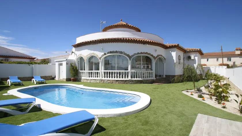 Villa Oasis Costa Dorada - Image 1