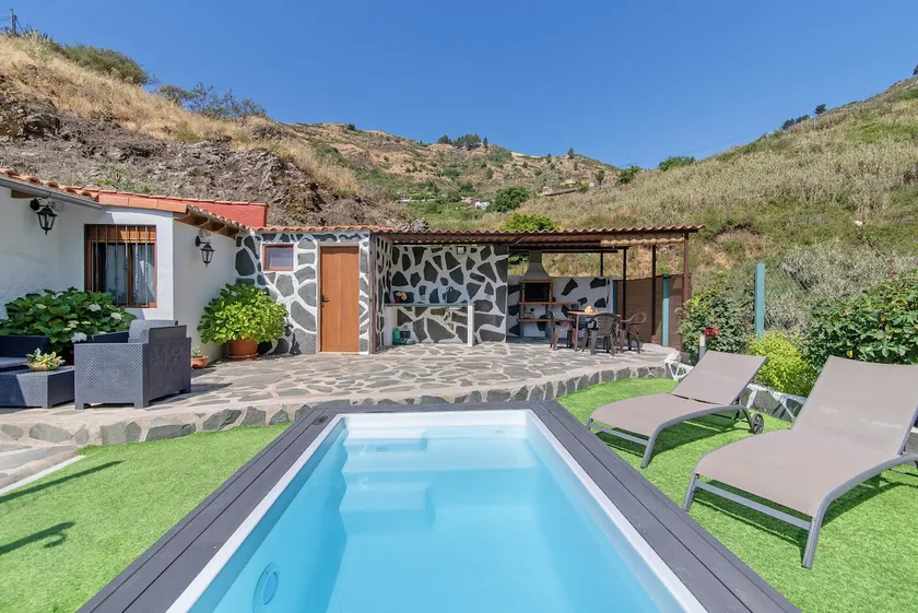 Chalet 'Casa Abuela Fela' mit Bergblick, privatem Pool und WLAN - Image 1