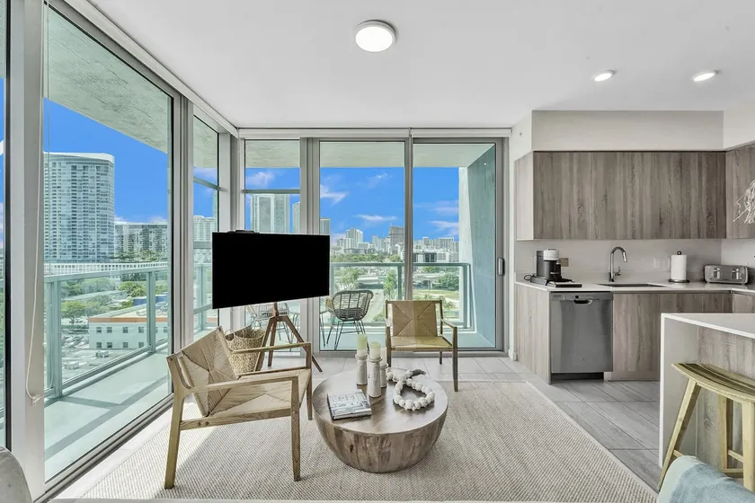 Stunning Views 2 Bdrms Condo|Miami Design District - Image 1