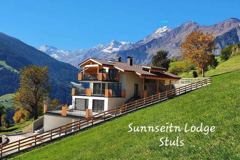 Apartment 'Sunnseitn Lodge Alps' with Mountain View, Private Terrace and Wi-Fi - Image 1