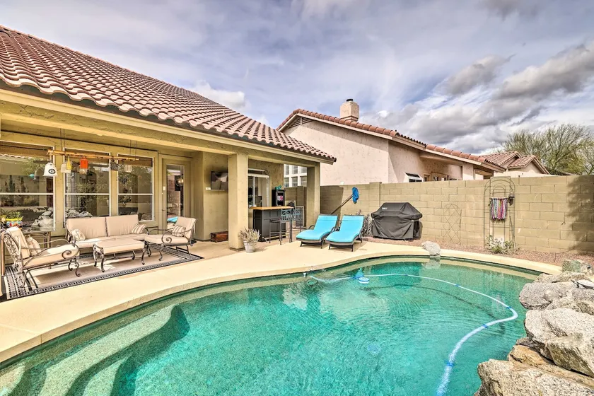 Golf & Unwind Poolside: Cave Creek Group Retreat! - Image 1