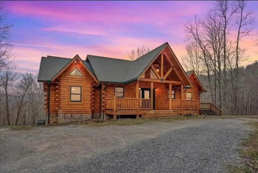 Cabin near Snowshoe - Image 1