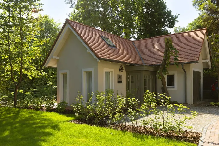 Willa Szwarc cozy garden cottage - Image 1