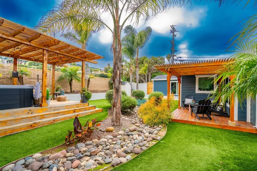 Outdoor Haven with Spa Walk to La Jolla Shores Beach - Image 1