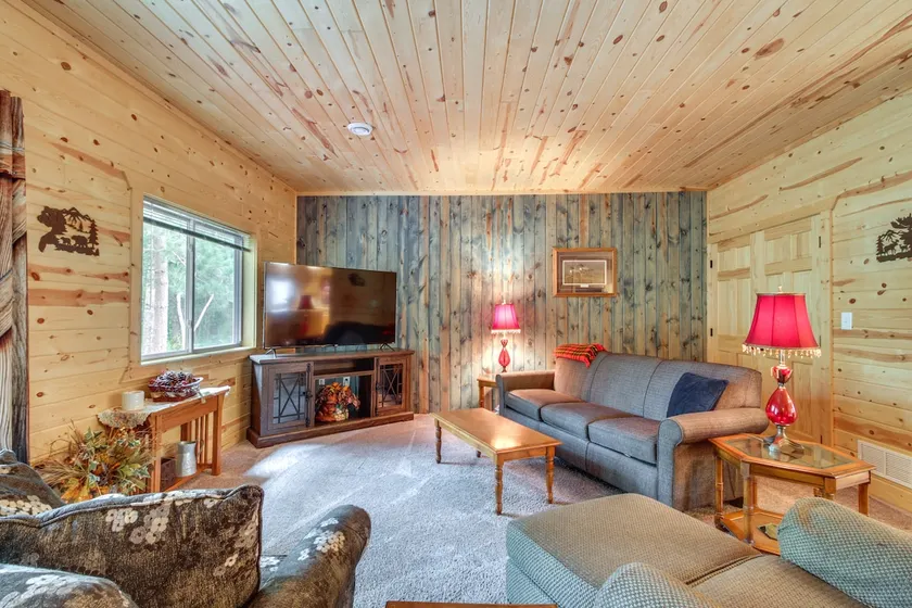 Pequot Lakes Vacation Rental w/ Patio & Fire Pit - Image 1