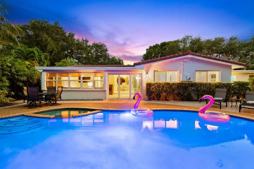 Lighthouse Point • Heated Pool, Spa & Tiki Hut - Image 1