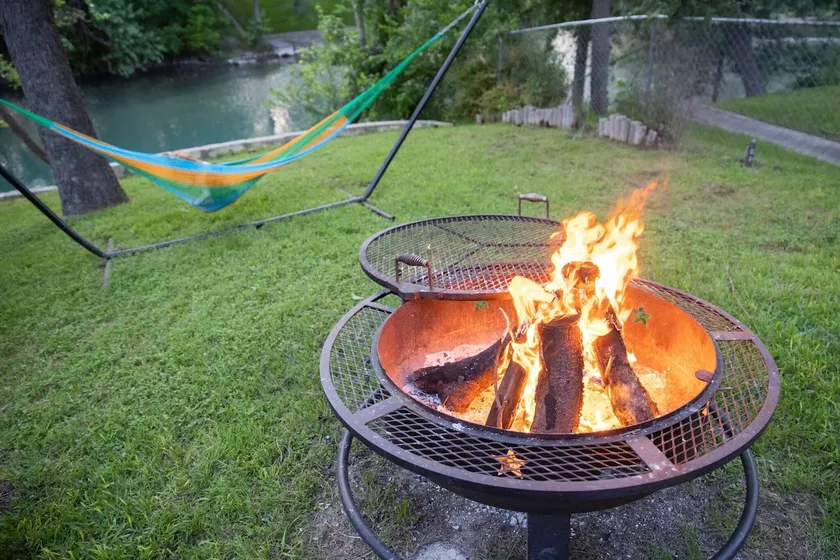 Guadalupe Riverfront | Deck, Kayak + Fire Pit - Image 1