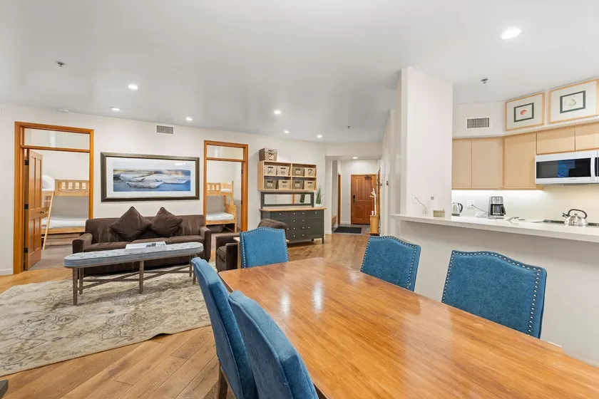 412 | Spacious 3BD - Queen/Bunks + Poolside Fun - Image 1