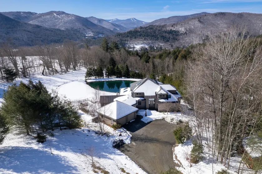 Mountain Top Fresh Pond Hot Tub - Image 1