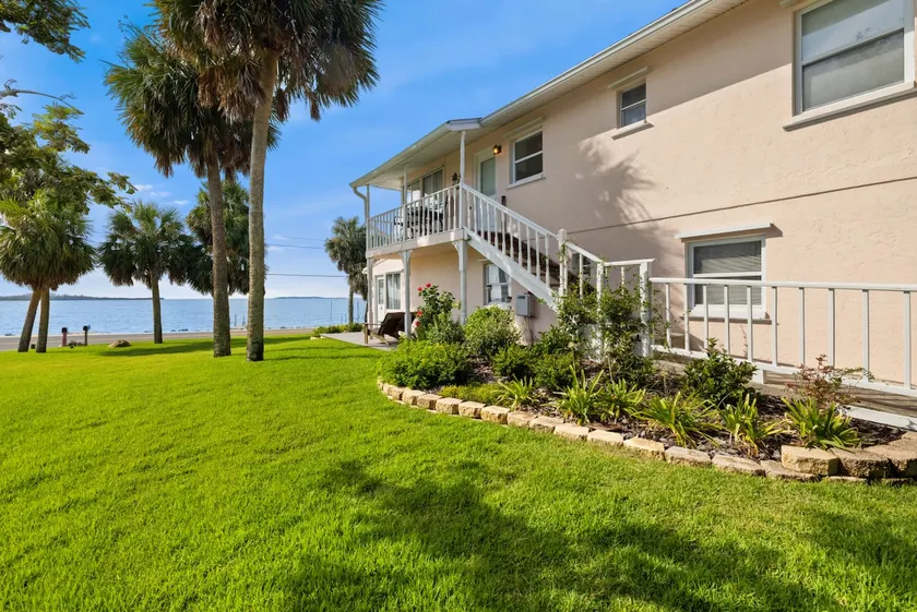 Gulf shore sunshine oasis - Image 1