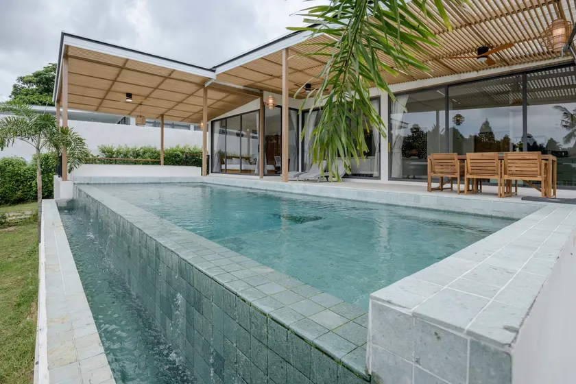 Tropical Peaceful Poolside Retreat - Image 1