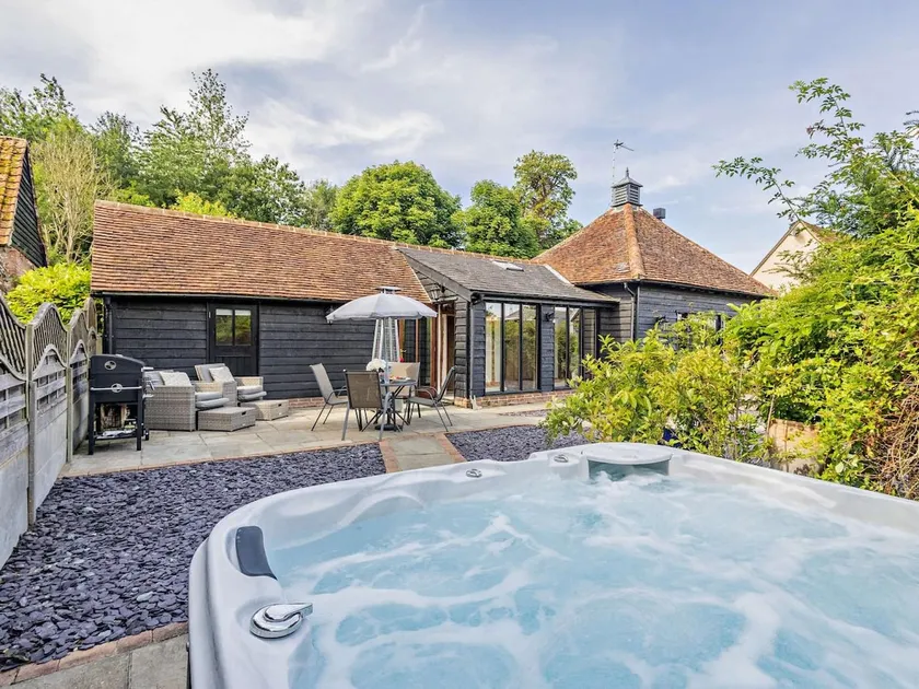 1 Bed in Dunmow oc-51222 - Image 1