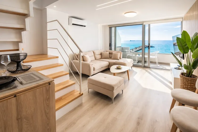 Luxury sea view duplex - Image 1
