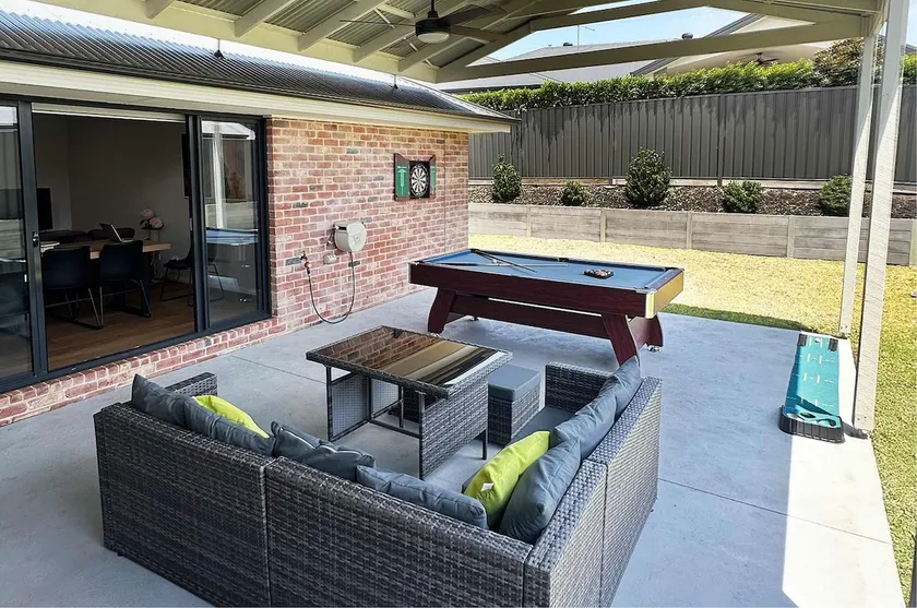 Albury Oasis - Image 1