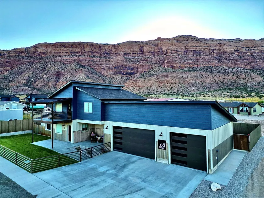 Moab Rim Retreat - Image 1