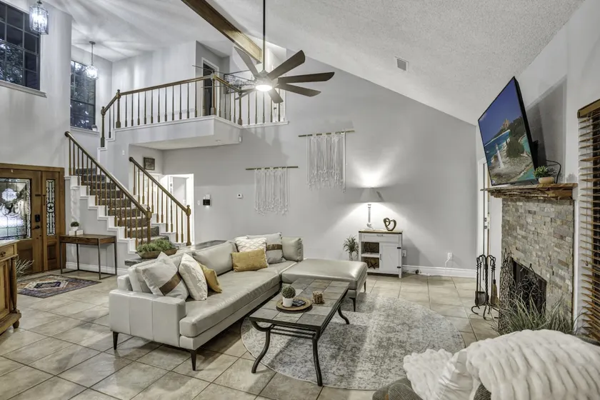 Triple C Retreat + Pool & Spa - Image 1
