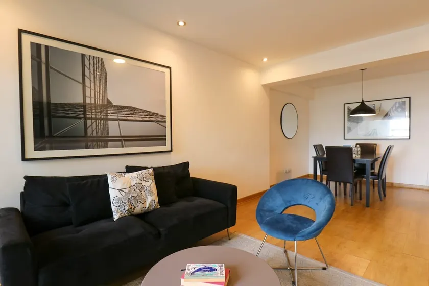 Lovely 3BR with Balcony in Miraflores - Image 1
