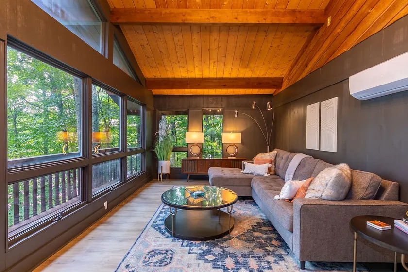 Blue Ridge Retreat at LLH - modern home, pets! - Image 1