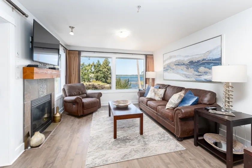 Serenity on the Bay - 2BDRM - Full Kitchen - Image 1