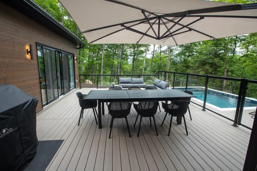 Le Highland – Pool and Spa - Image 1