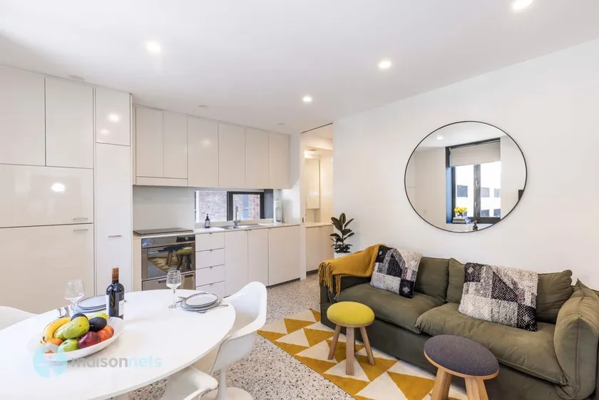 Darlinghurst Apt W A C Balcony Only A Walk To CBD - Image 1