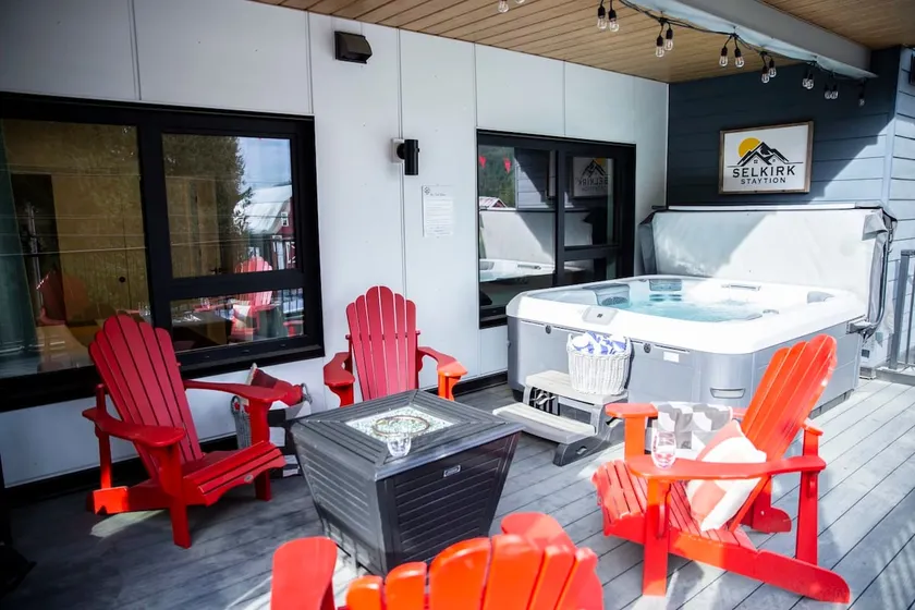 Selkirk Powder Dream - Cozy Condo (+Hot Tub) - Image 1