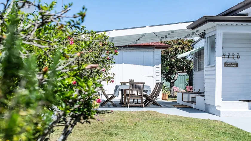 Pet Friendly, walk to shops+ restaurants - Image 1