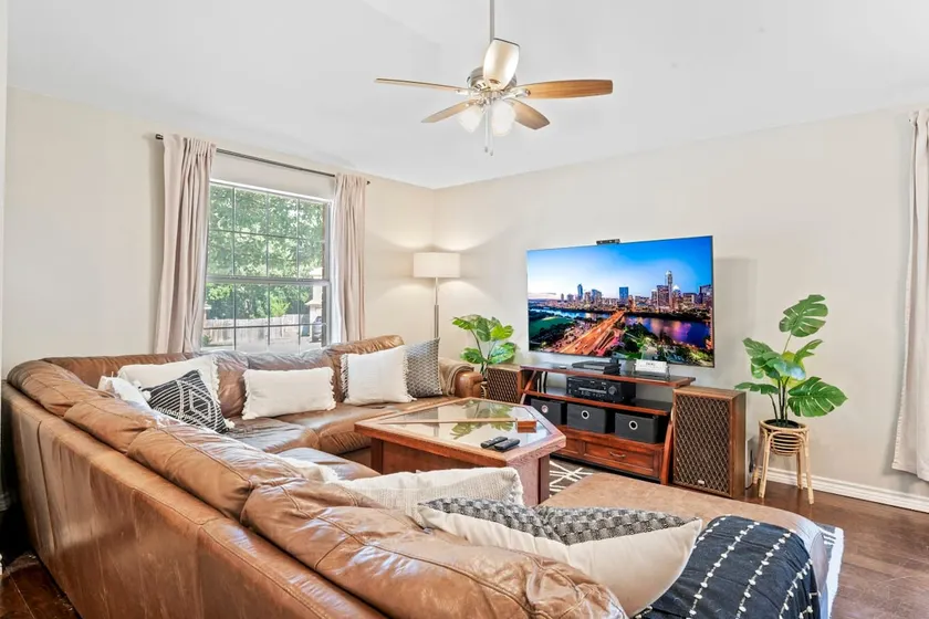 Close to Kalahari King Beds Fast Wifi 3BR - Image 1