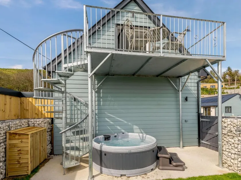 1 Bed in Weymouth oc-57926 - Image 1