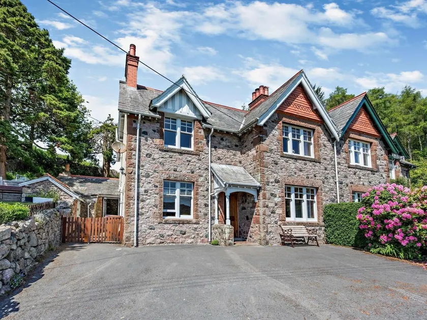 3 Bed in Holmrook oc-sz414 - Image 1
