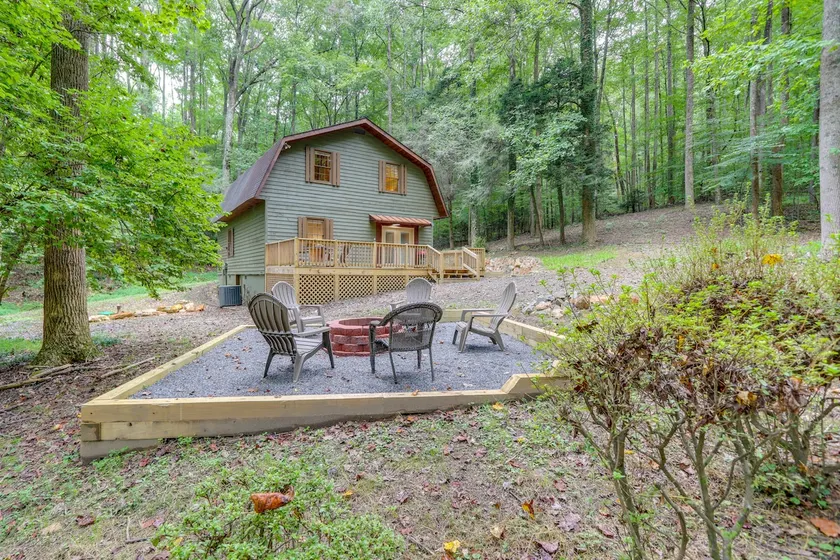 Wooded Blue Ridge Cabin: 2 Decks, Fire Pit! - Image 1
