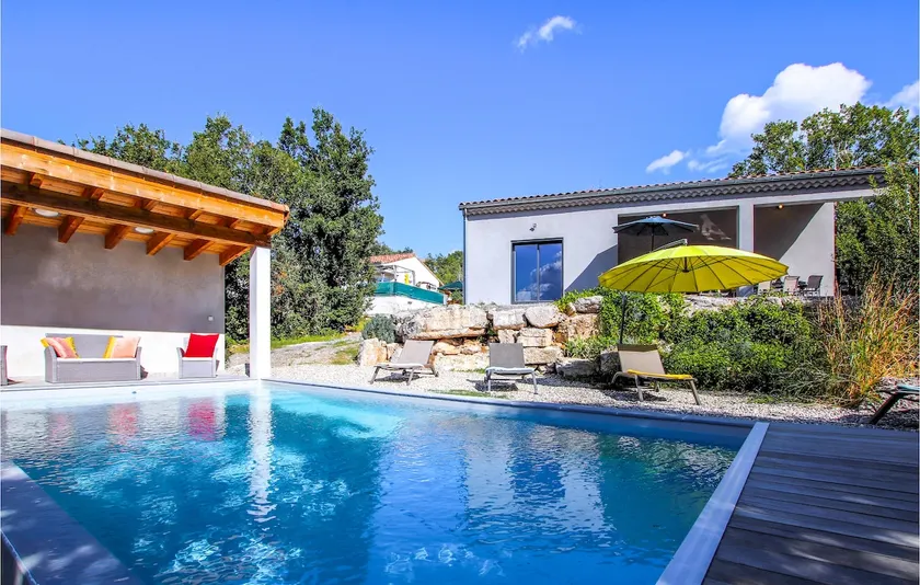 Gorgeous home in Labeaume - Image 1