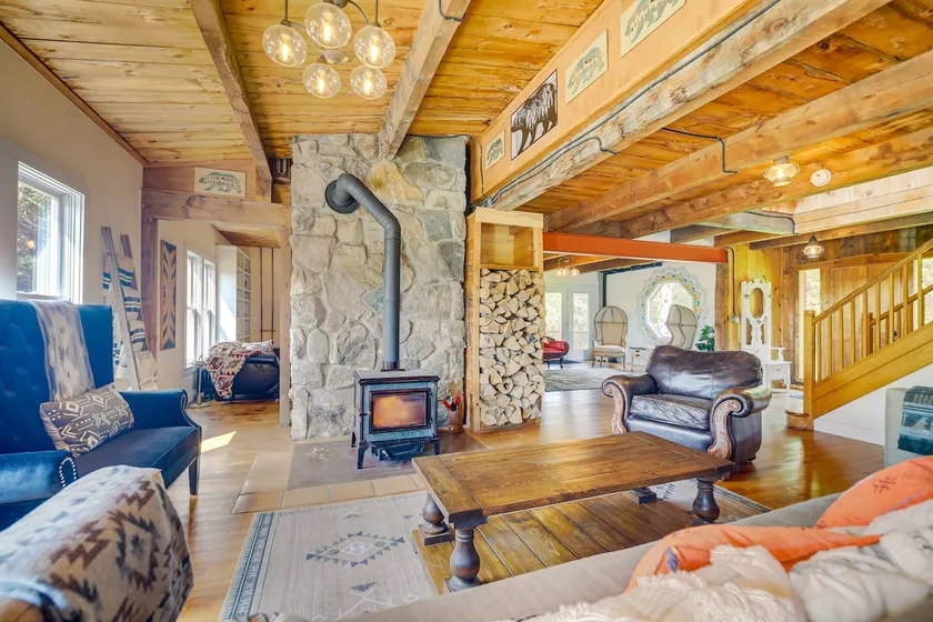 Luxe 14-acre Vermont Countryside Lodge! - Image 1