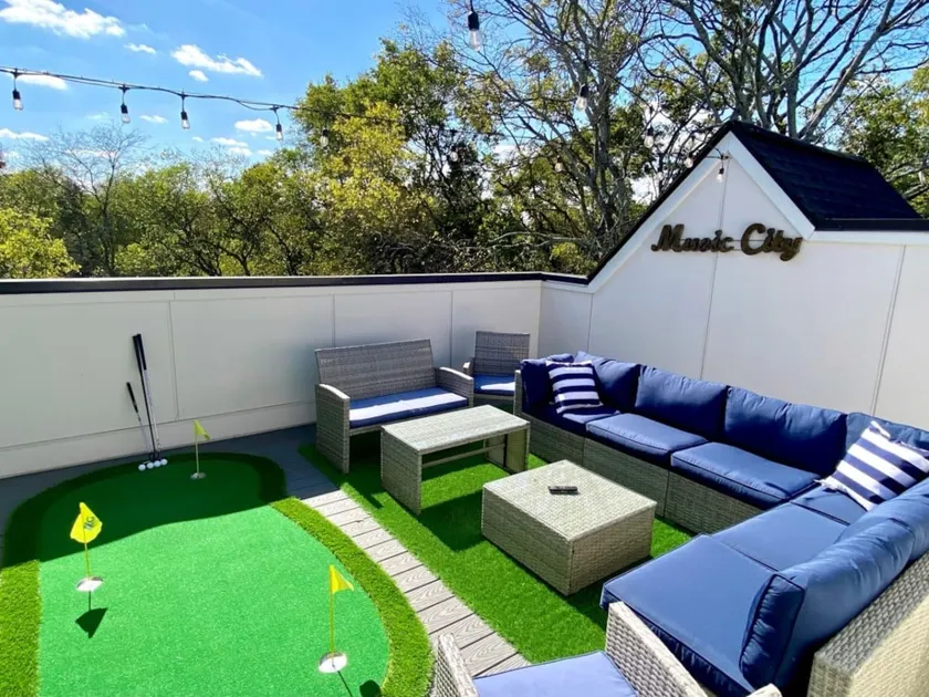 Rooftop Deck w/ Grill/Golf!10min to Ole Opry & DT! - Image 1