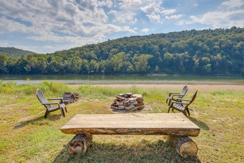 Melbourne Home w/ Fire Pit on the White River! - Image 1