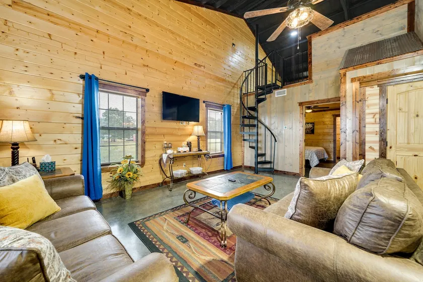 Pet-friendly Eagletown Home ~ 3 Mi to Kayaking! - Image 1