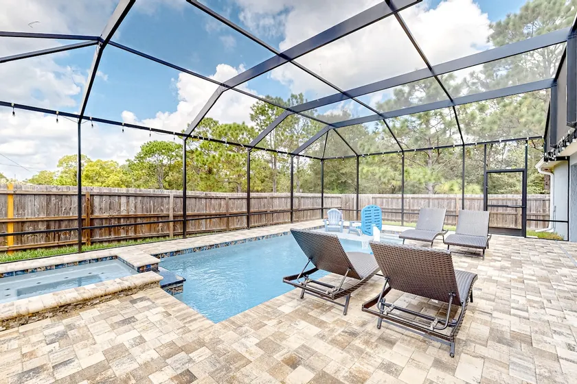 Poolside Oasis! Family-friendly Summerfield Escape - Image 1