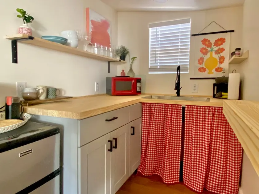Casa Eleven | Walkable Area | East Austin Stay - Image 1