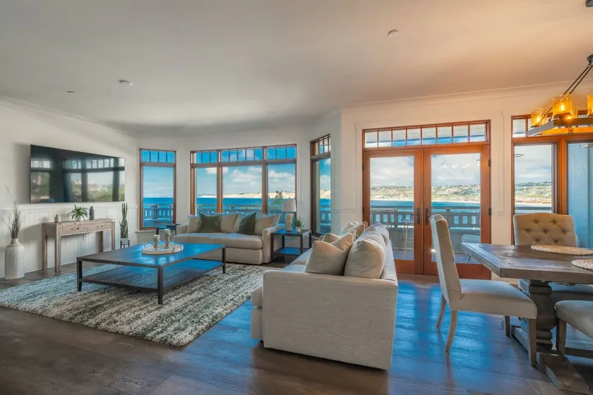 East Cliff Beachfront Bliss at La Jolla Cove - Image 1