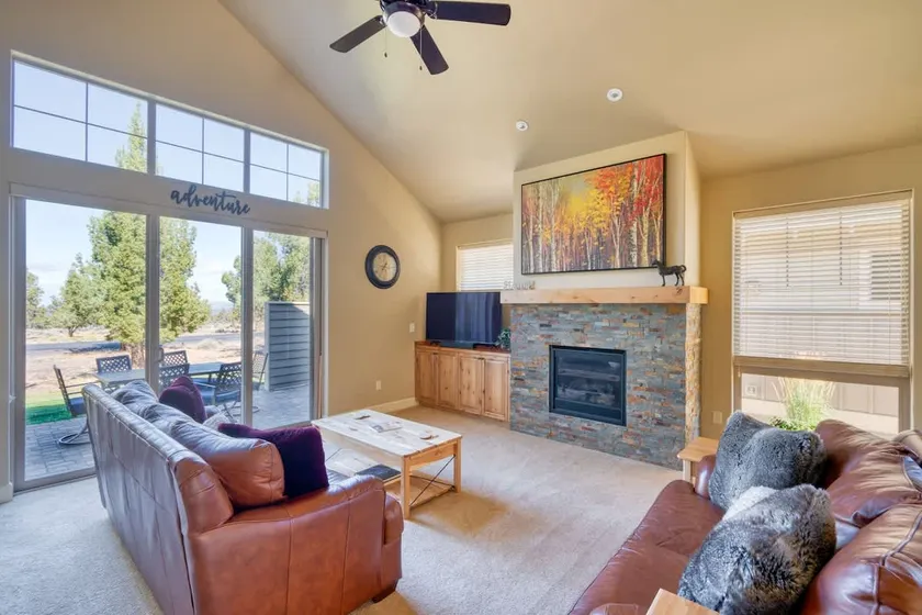 Desert Sky Daydream · Eagle Crest Golf Resort Serene 3BR Home - Image 1