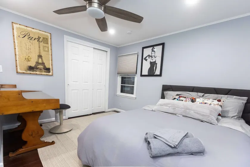 Chic Downtown Lake Geneva Apartment - Sleeps 2! - Image 1