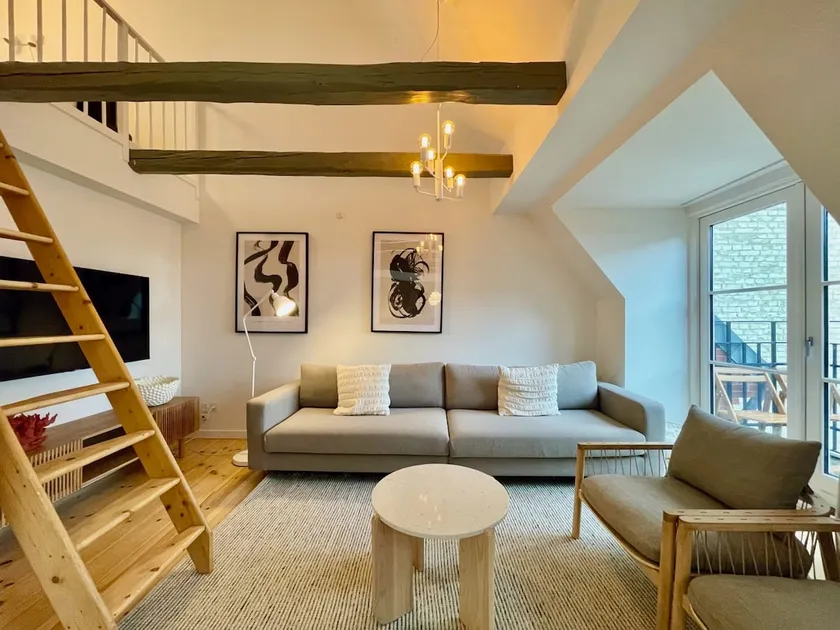 Charming Østerbro Duplex with Jacuzzi and Balcony - Image 1